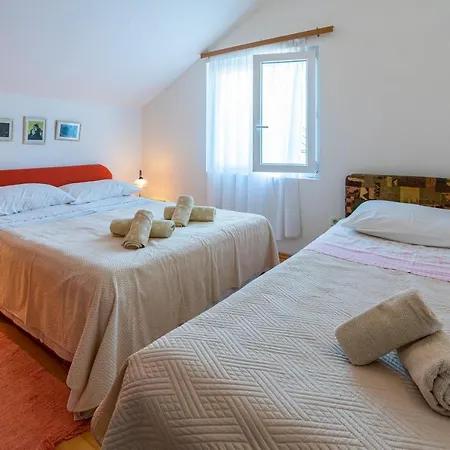 With Parking Space - 19234 Ugljan