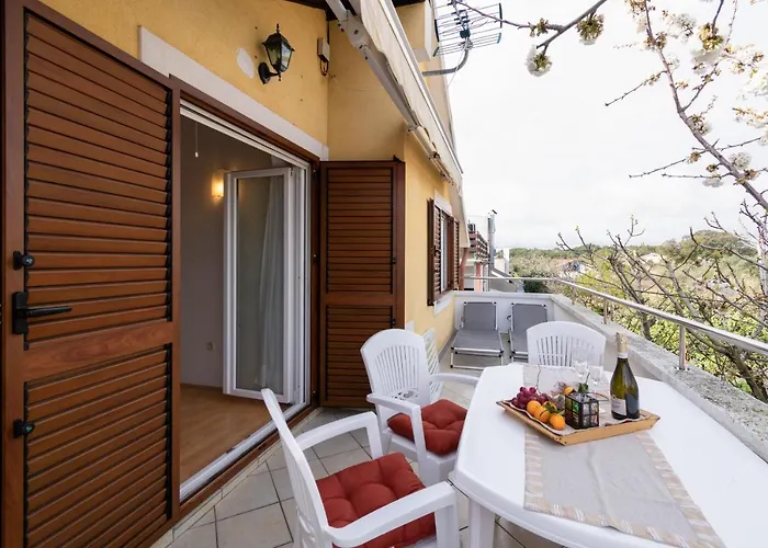 With Parking Space - 19234 Apartman *